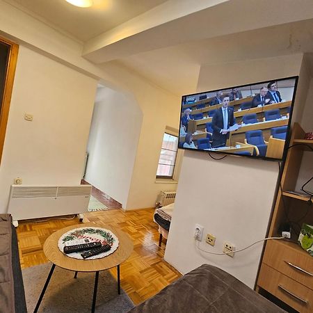 Apartman Ellye Lukavica Ngoại thất bức ảnh